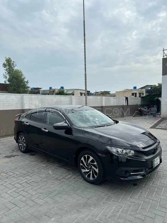 Honda Civic 2017 for Sale in Lahore Image-1
