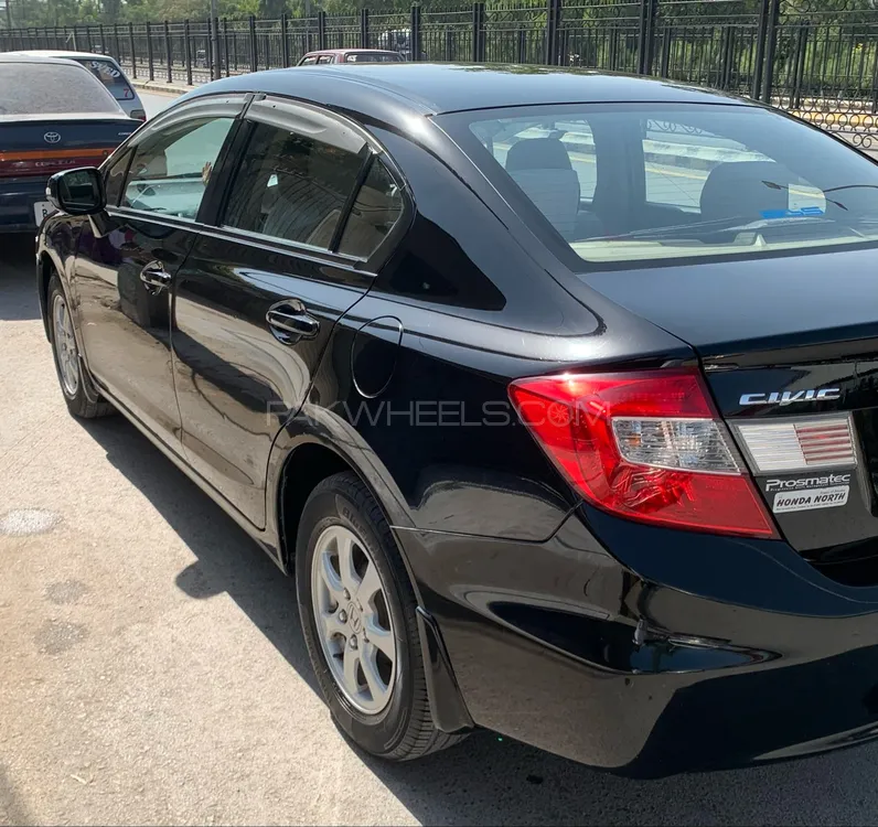 Honda Civic 2015 for Sale in Peshawar Honda Civic 2015 for Sale in Peshawar Image-9