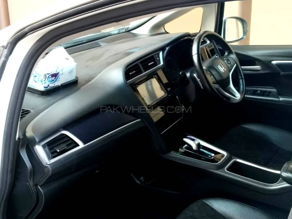 Honda Fit 2015 for Sale in Islamabad Image-1