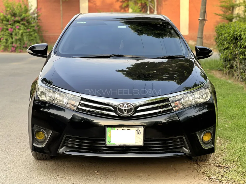 Toyota Corolla 2016 for Sale in Multan Image-1