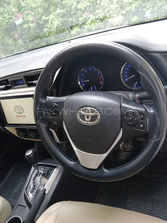 Toyota Corolla 2018 for Sale in Lahore Image-1