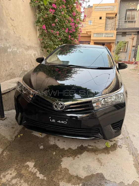 Toyota Corolla 2015 for Sale in Faisalabad Image-1
