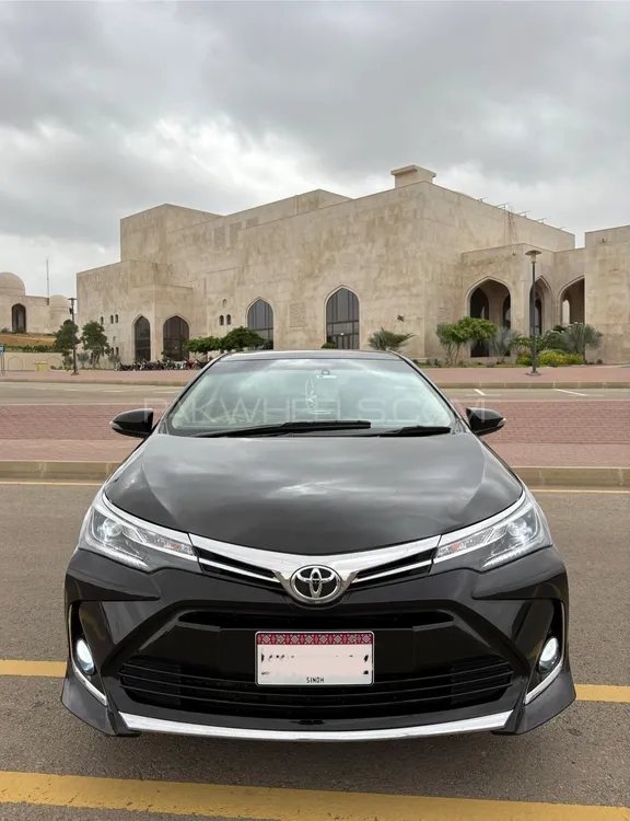 Toyota Corolla 2017 for Sale in Karachi Image-1