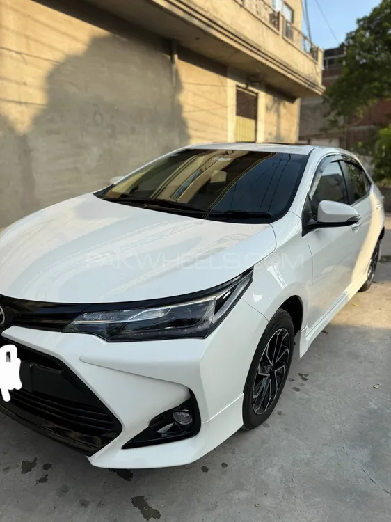 Toyota Corolla 2024 for Sale in Faisalabad Image-1