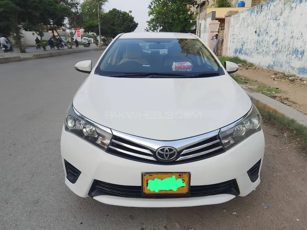Toyota Corolla 2015 for Sale in Karachi Image-1