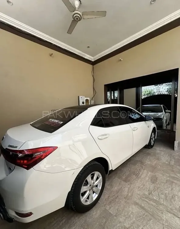 Toyota Corolla 2015 for Sale in Jhang Image-1