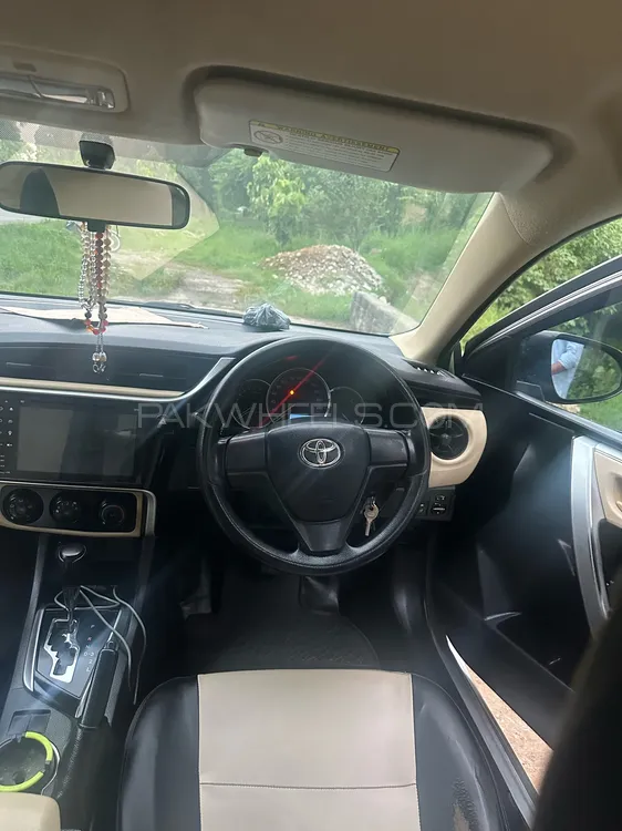 Toyota Corolla 2017 for Sale in Islamabad Image-1