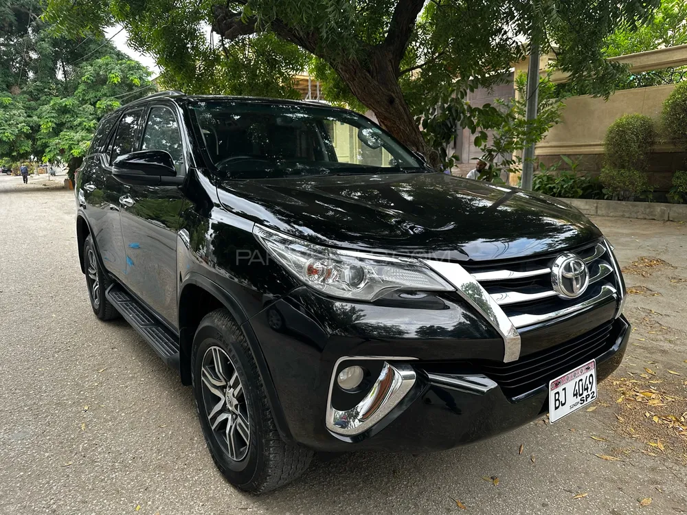 Toyota Fortuner 2021 for Sale in Karachi Image-1