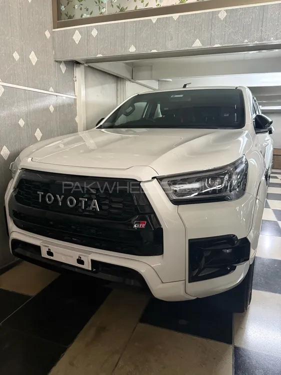 Toyota Hilux 2024 for Sale in Islamabad Image-1