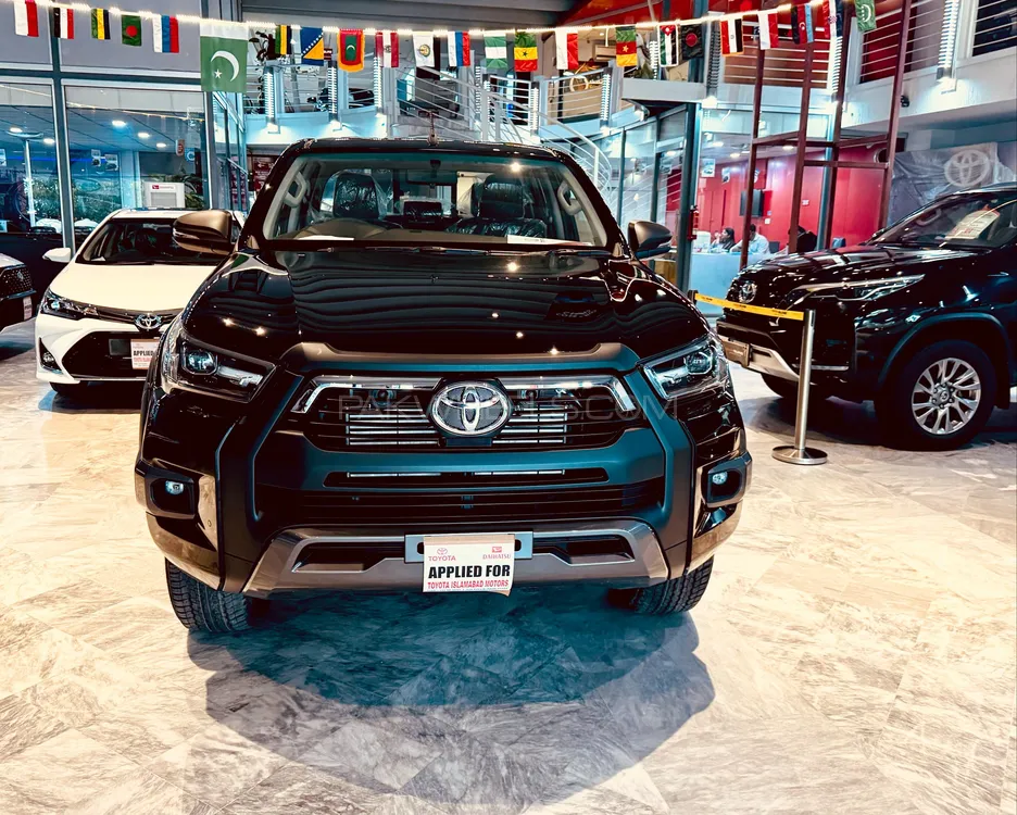 Toyota Hilux 2025 for Sale in Islamabad Image-1