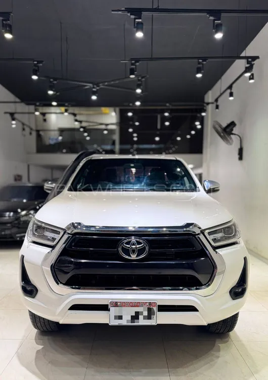 Toyota Hilux 2021 for Sale in Karachi Image-1