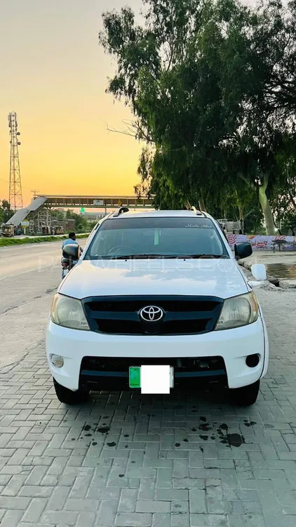 Toyota Hilux 2007 for Sale in Lawrence pur Image-1