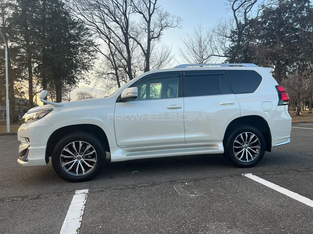 Toyota Prado 2020 for Sale in Sialkot Image-1