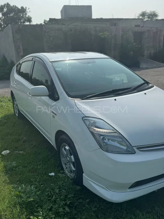 Toyota Prius 2007 for Sale in Islamabad Image-1