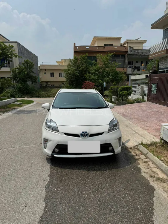 Toyota Prius 2014 for Sale in Islamabad Image-1