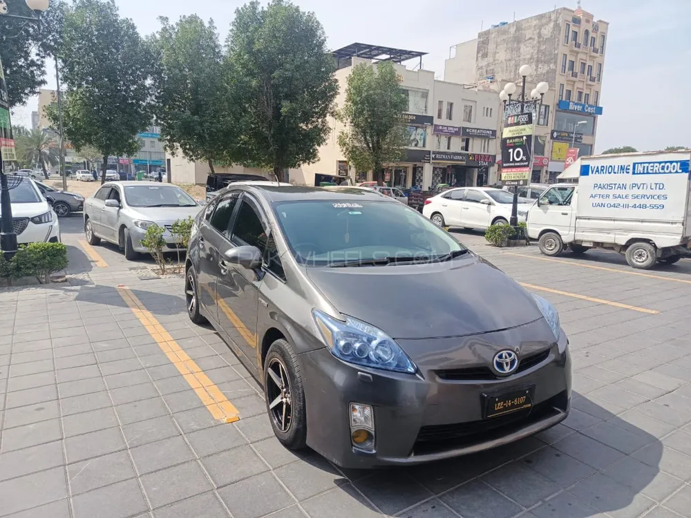 Toyota Prius 2014 for Sale in Lahore Image-1