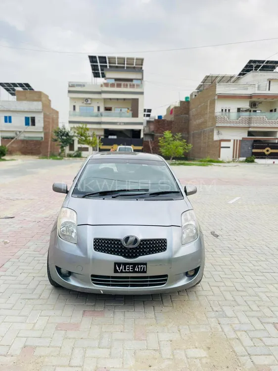 Toyota Vitz 2007 for Sale in D.G.Khan Image-1