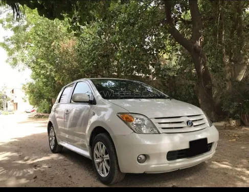 Toyota IST 2007