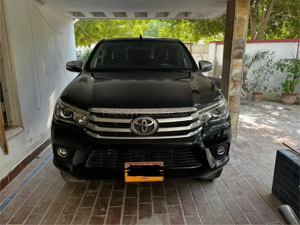 Toyota Hilux 2019 for Sale in Karachi Image-1
