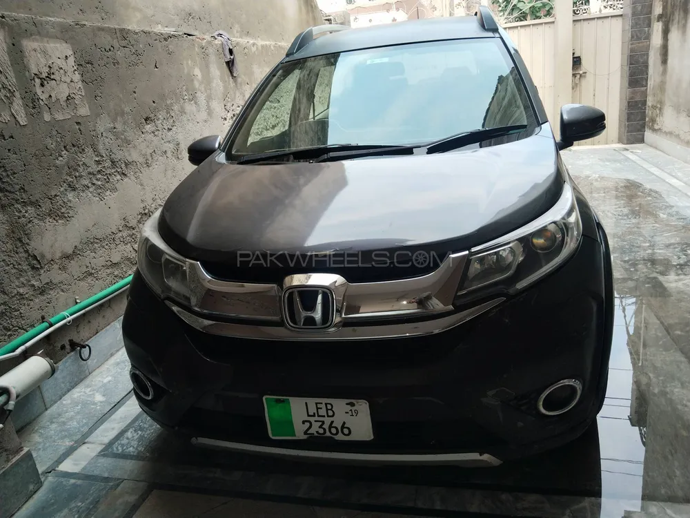 Honda BR-V 2018 for Sale in Lahore Image-1