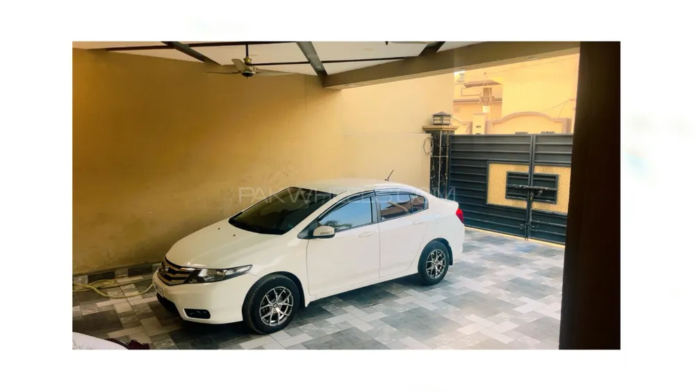 Honda City 2016 for Sale in Lahore Image-1