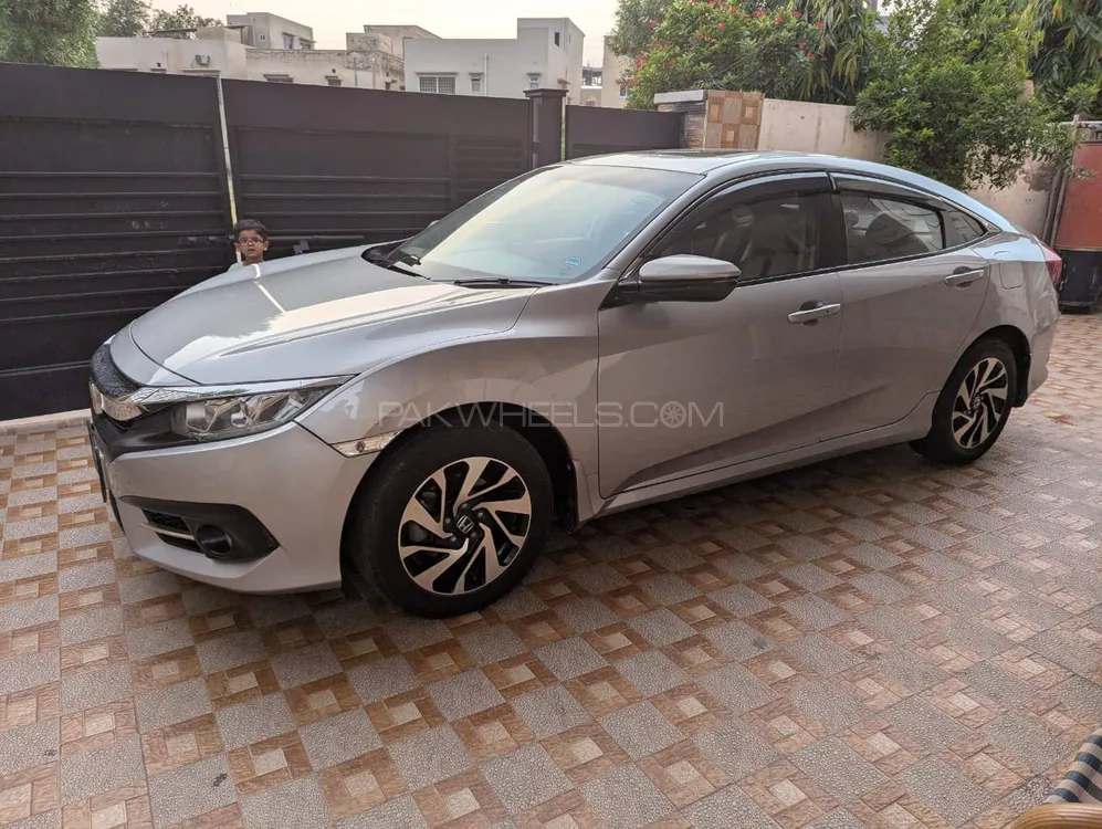 Honda Civic 2018 for Sale in Lahore Image-1