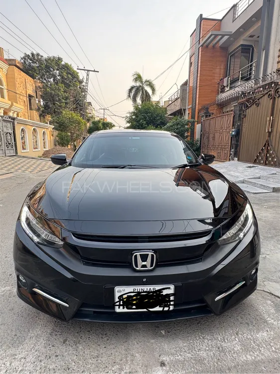 Honda Civic 2020 for Sale in Lahore Image-1