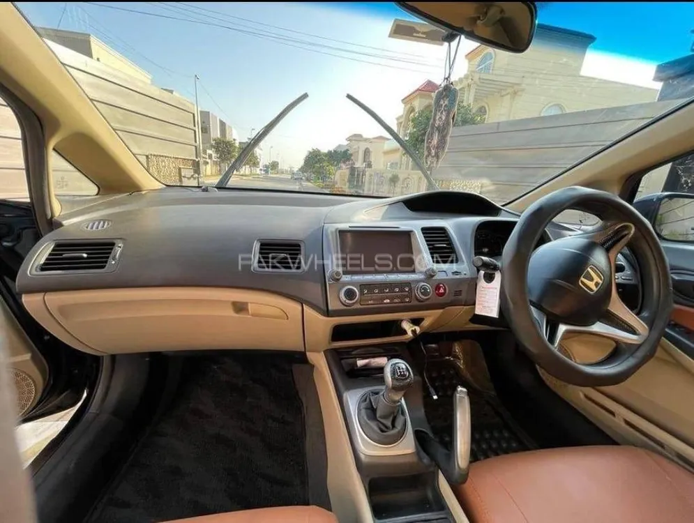 Honda Civic 2012 for Sale in Burewala Image-1