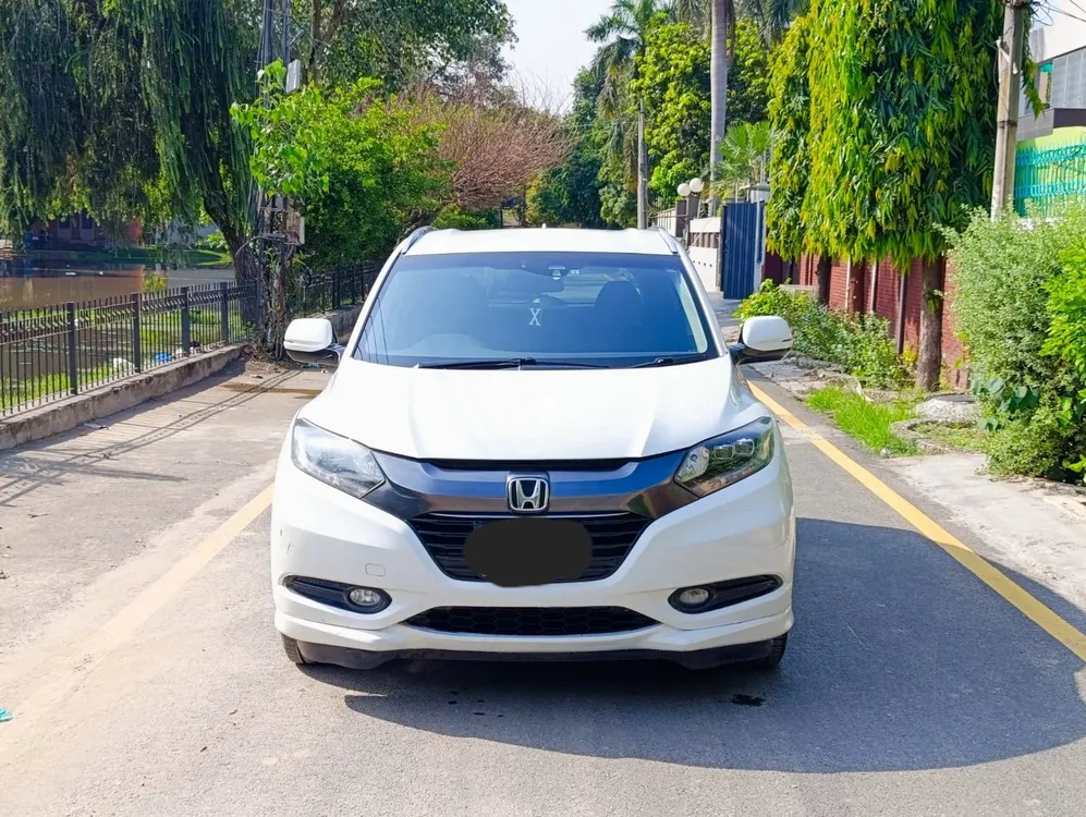 Honda Vezel 2014 for Sale in Lahore Image-1