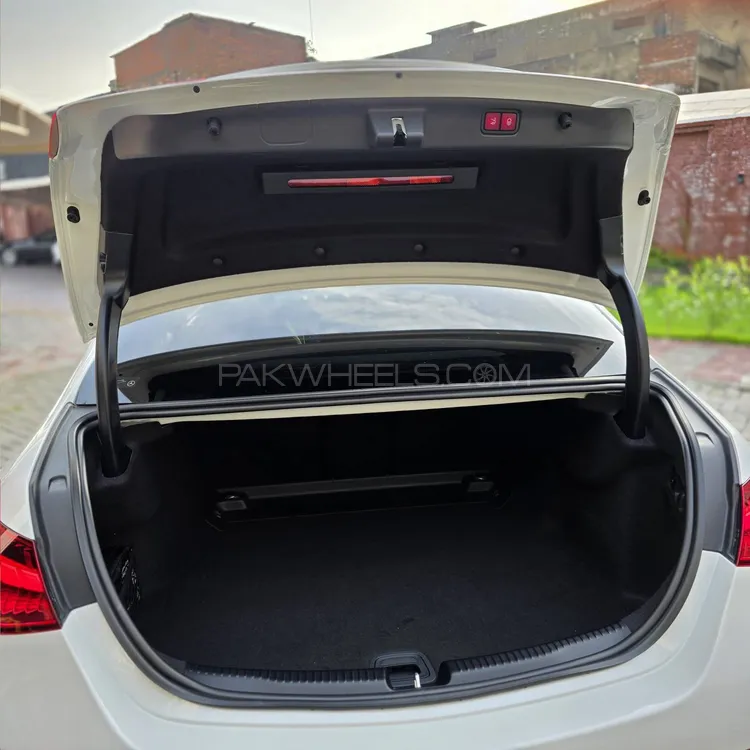 Mercedes Benz C Class 2021 for Sale in Lahore Mercedes Benz C Class 2021 for Sale in Lahore Image-14
