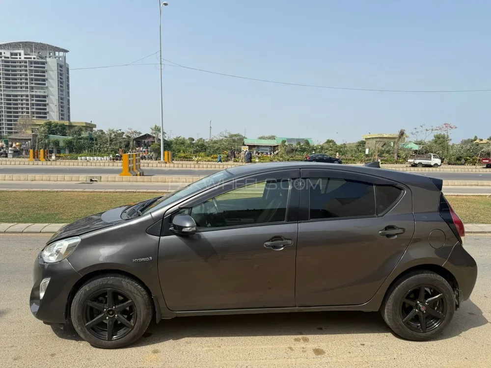 Toyota Aqua 2015 for Sale in Karachi Image-1