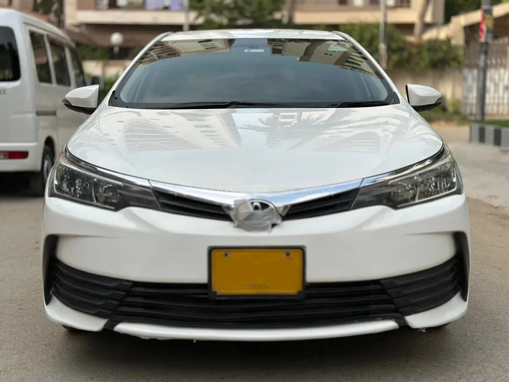 Toyota Corolla 2018 for Sale in Karachi Image-1