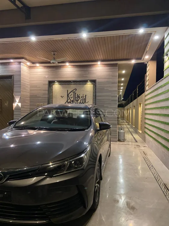 Toyota Corolla 2020 for Sale in Faisalabad Image-1