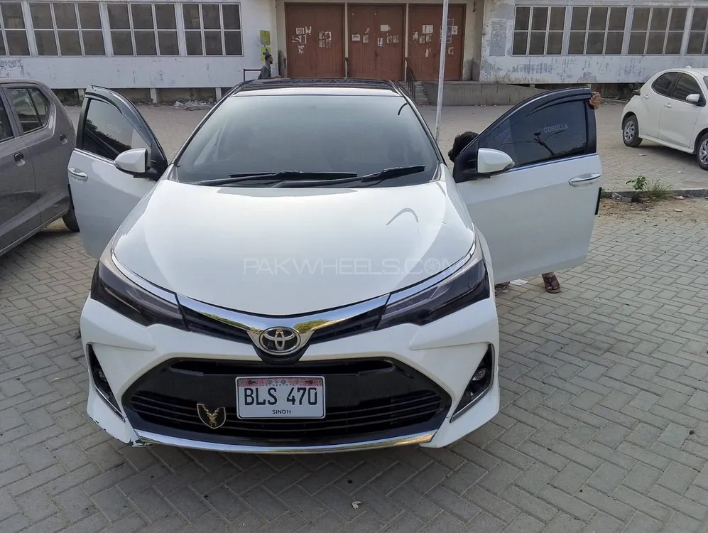 Toyota Corolla 2018 for Sale in Karachi Image-1