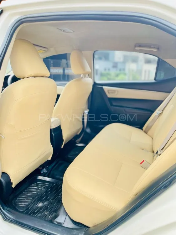 Toyota Corolla 2016 for Sale in Lahore Image-1