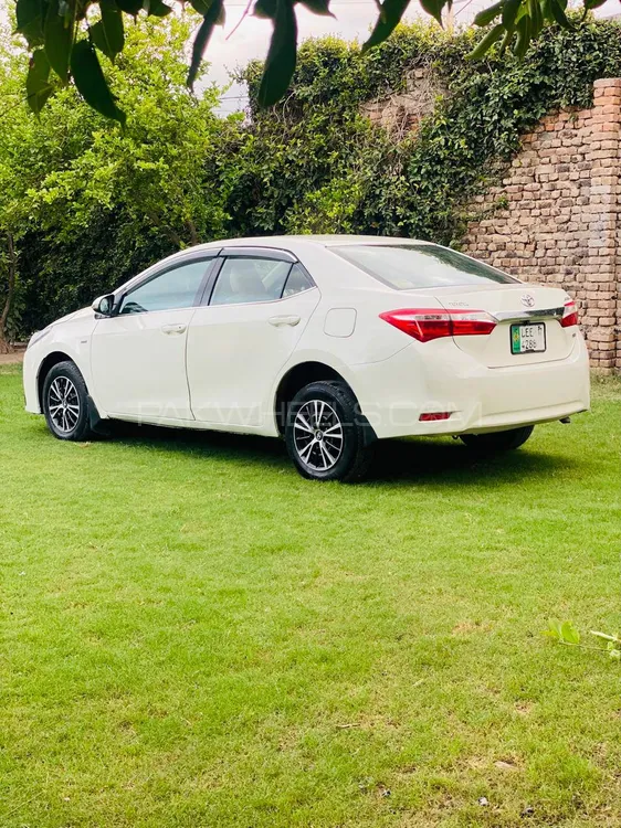 Toyota Corolla 2016 for Sale in Peshawar Image-1