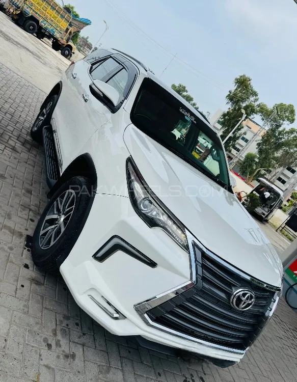 ٹویوٹا فورچیونر 2017 for Sale in شاہ کوٹ Image-1
