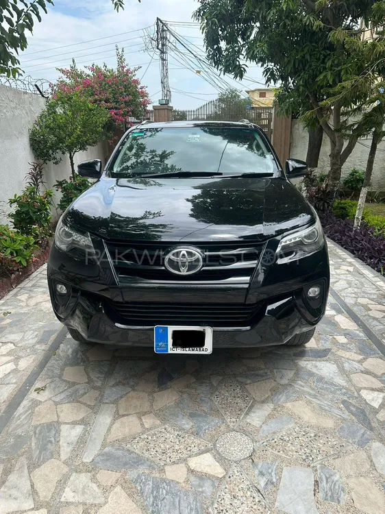 Toyota Fortuner 2018 for Sale in Islamabad Image-1