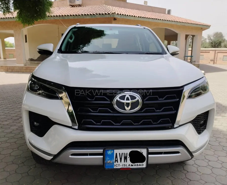 Toyota Fortuner 2021 for Sale in Islamabad Image-1