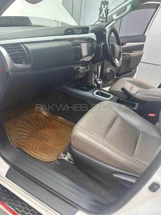 Toyota Hilux 2017 for Sale in Sargodha Image-1