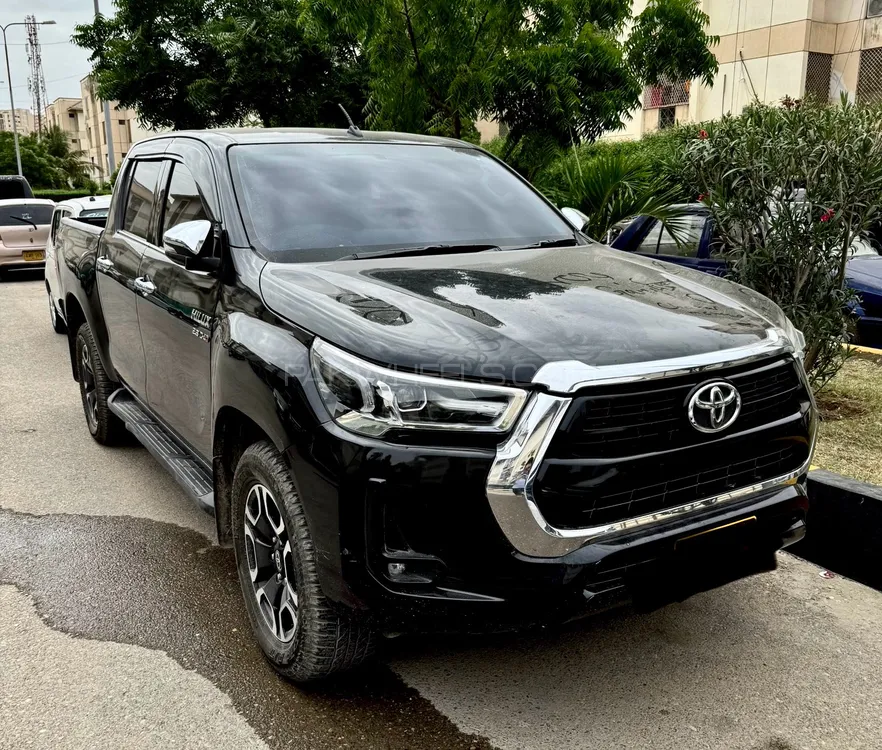 Toyota Hilux 2021 for Sale in Karachi Image-1