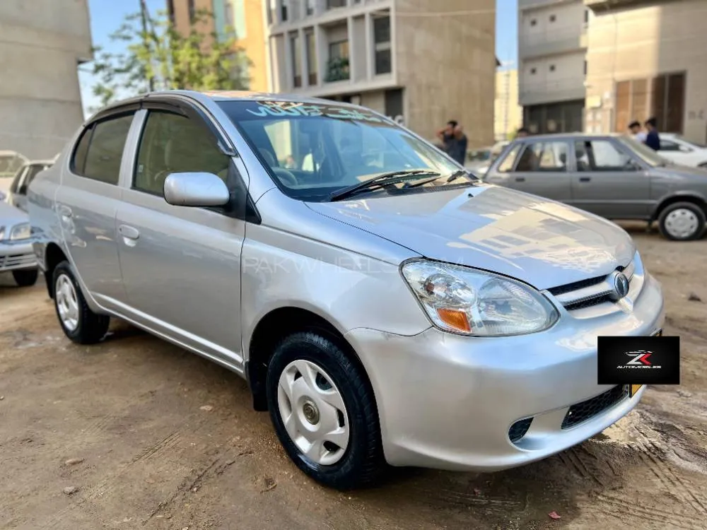 Toyota Platz 2005 for Sale in Karachi Image-1