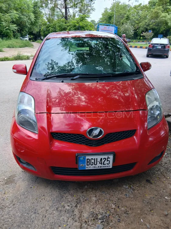 Toyota Vitz 2010 for Sale in Islamabad Image-1
