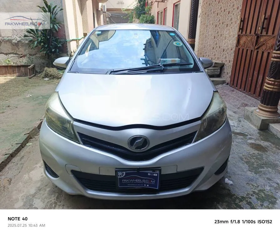 Toyota Vitz 2012 for Sale in Lahore Image-1
