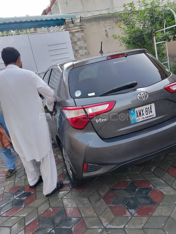 Toyota Vitz 2018 for Sale in Mardan Image-1