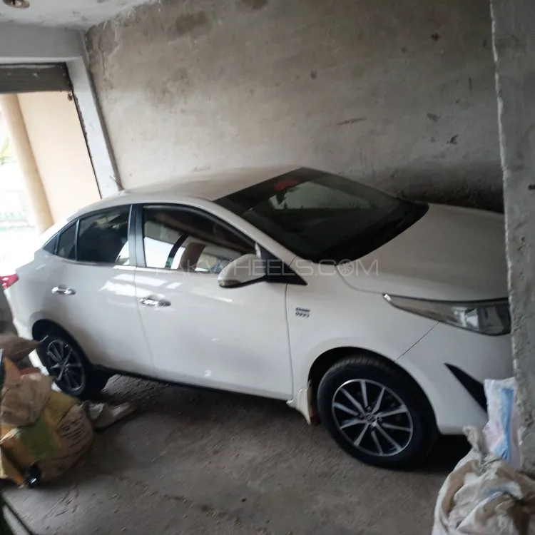 ٹویوٹا یارس سیڈان 2021 for Sale in Hujra Shah Mukeem Image-1