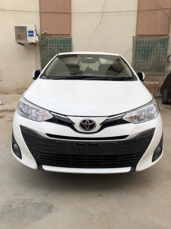 Toyota Yaris Sedan 2022 for Sale in Karachi Image-1