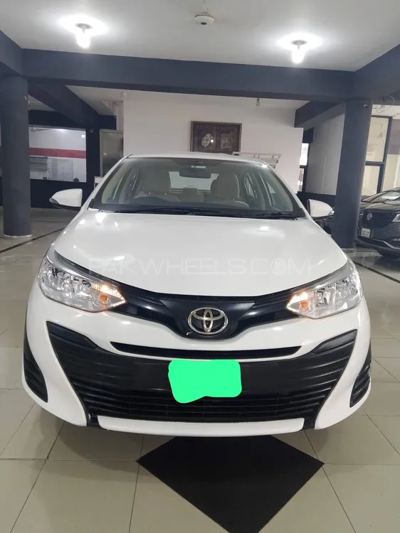 Toyota Yaris Sedan 2022 for Sale in Lahore Image-1