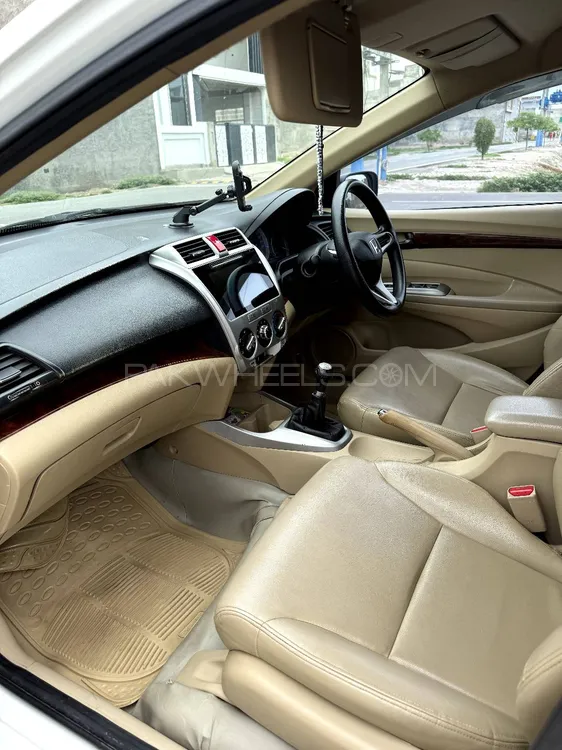 Honda City 2017 for Sale in Burewala Image-1