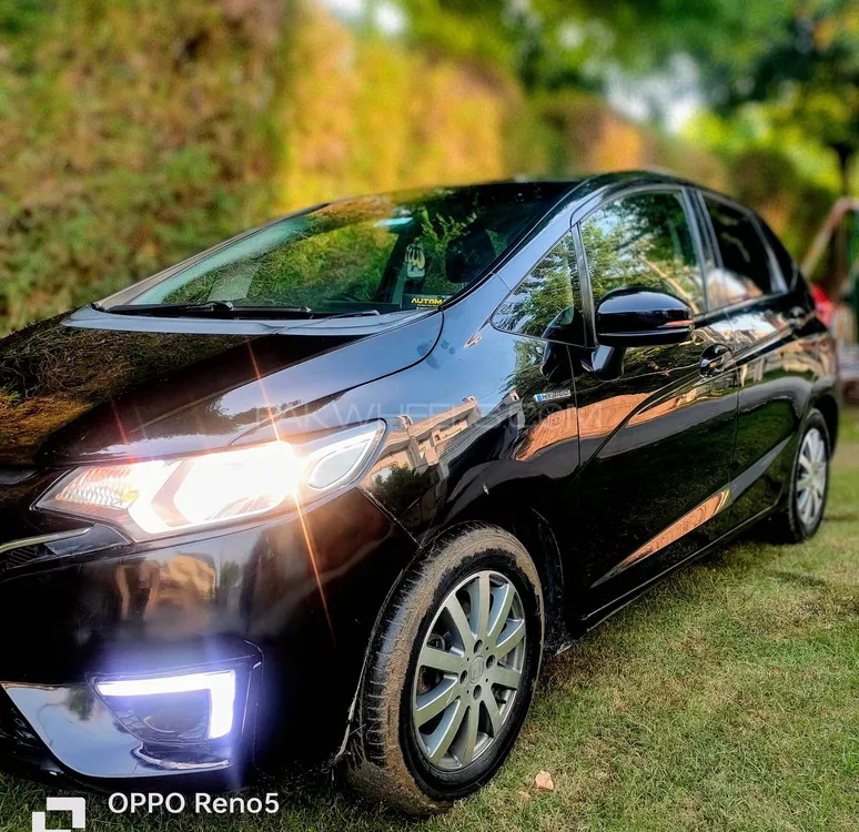 Honda Fit 2018 for Sale in Lahore Image-1